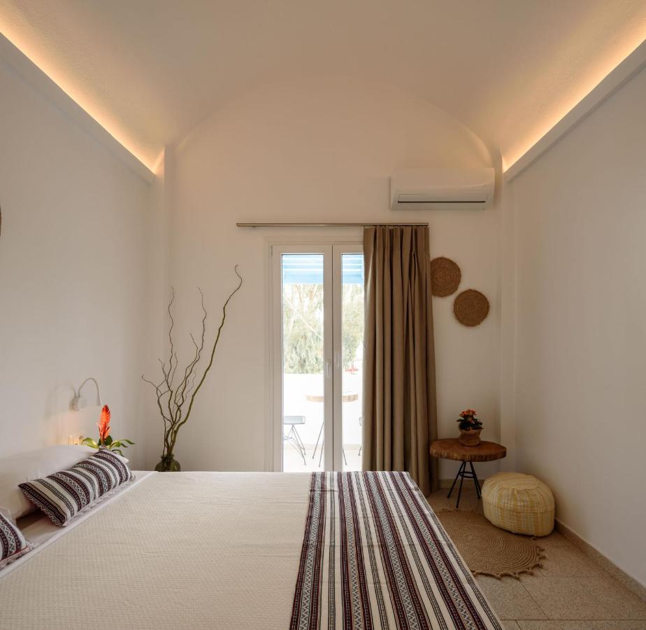 Cal Day Rooms Santorini Перисса Экстерьер фото