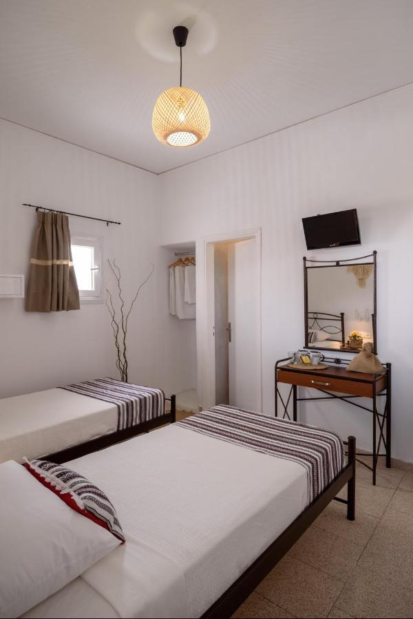 Cal Day Rooms Santorini Перисса Экстерьер фото