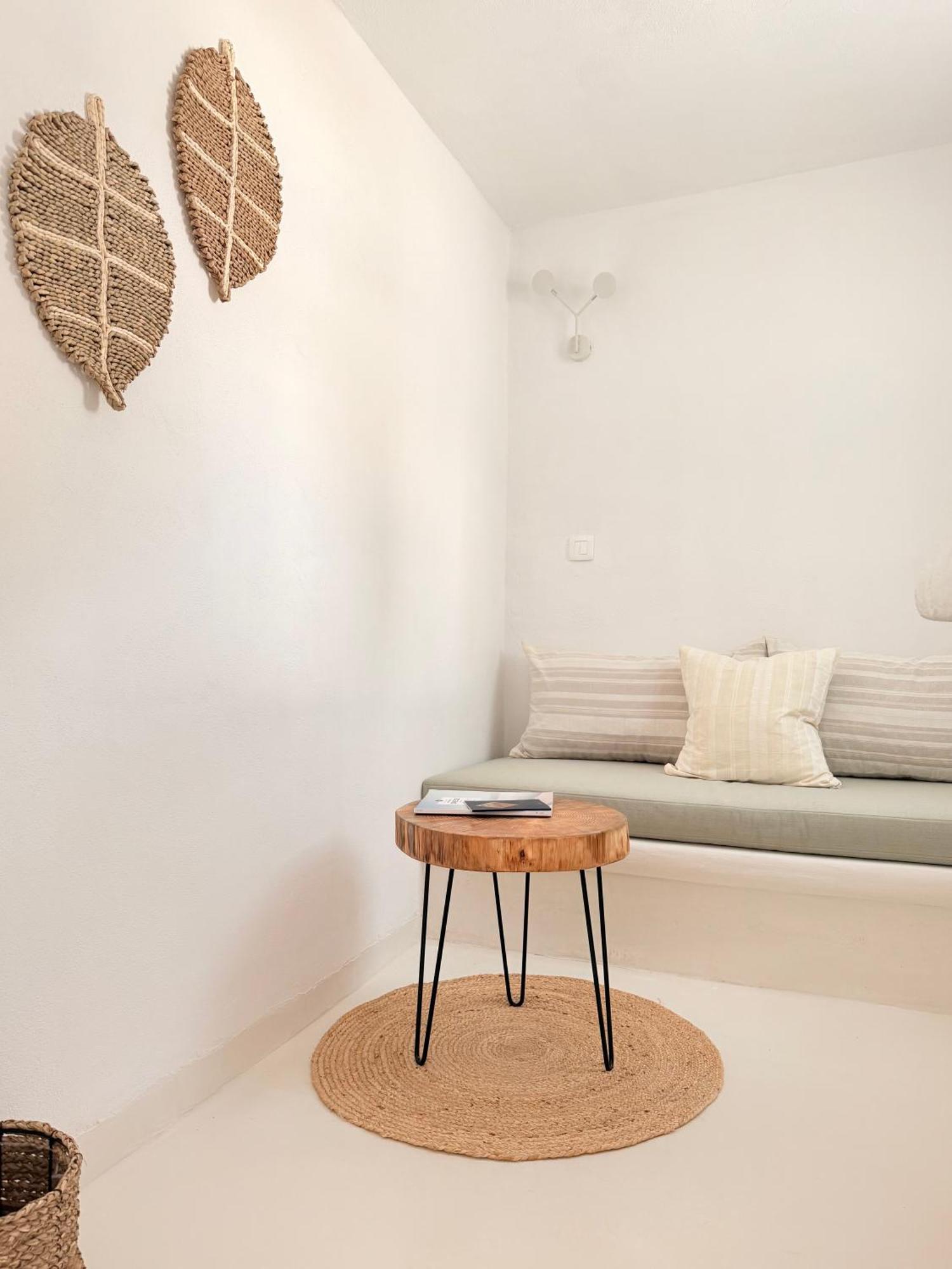 Cal Day Rooms Santorini Перисса Экстерьер фото